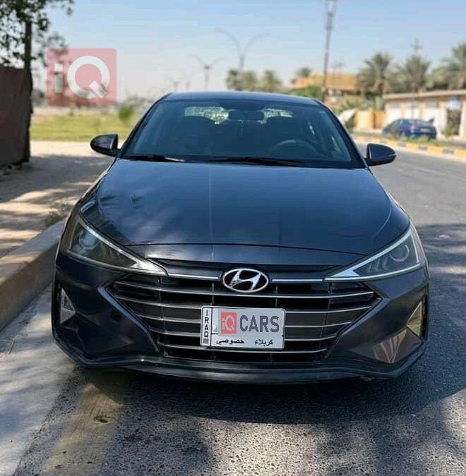 هیوندای ئەلەنترا